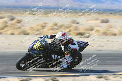 media/Jan-10-2025-CVMA Friday Practice (Fri) [[489e0da257]]/Group 4 and Trackday/Session 2 (Turn 4 Inside)/